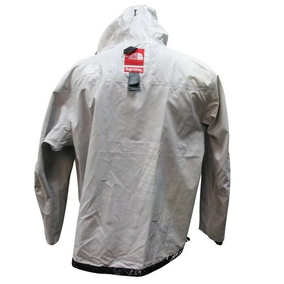 SUPREME X NORTH FACE 2012 VENTURE SIZE L - Picture 6 of 7